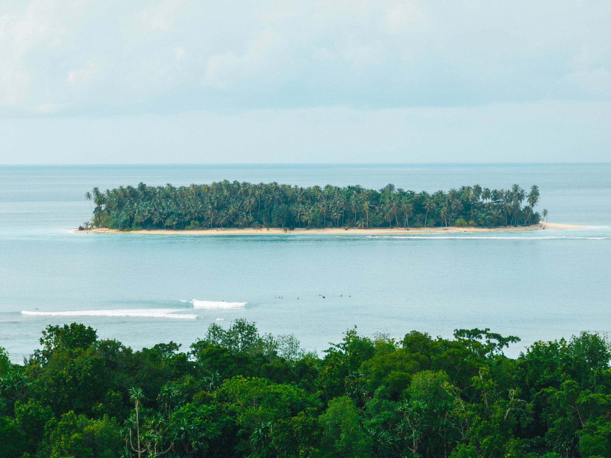 4 Bobs surf spot in the Mentawai Islands